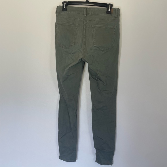 Jordache - Size 8 Skinny Jean - Picture 2 of 4